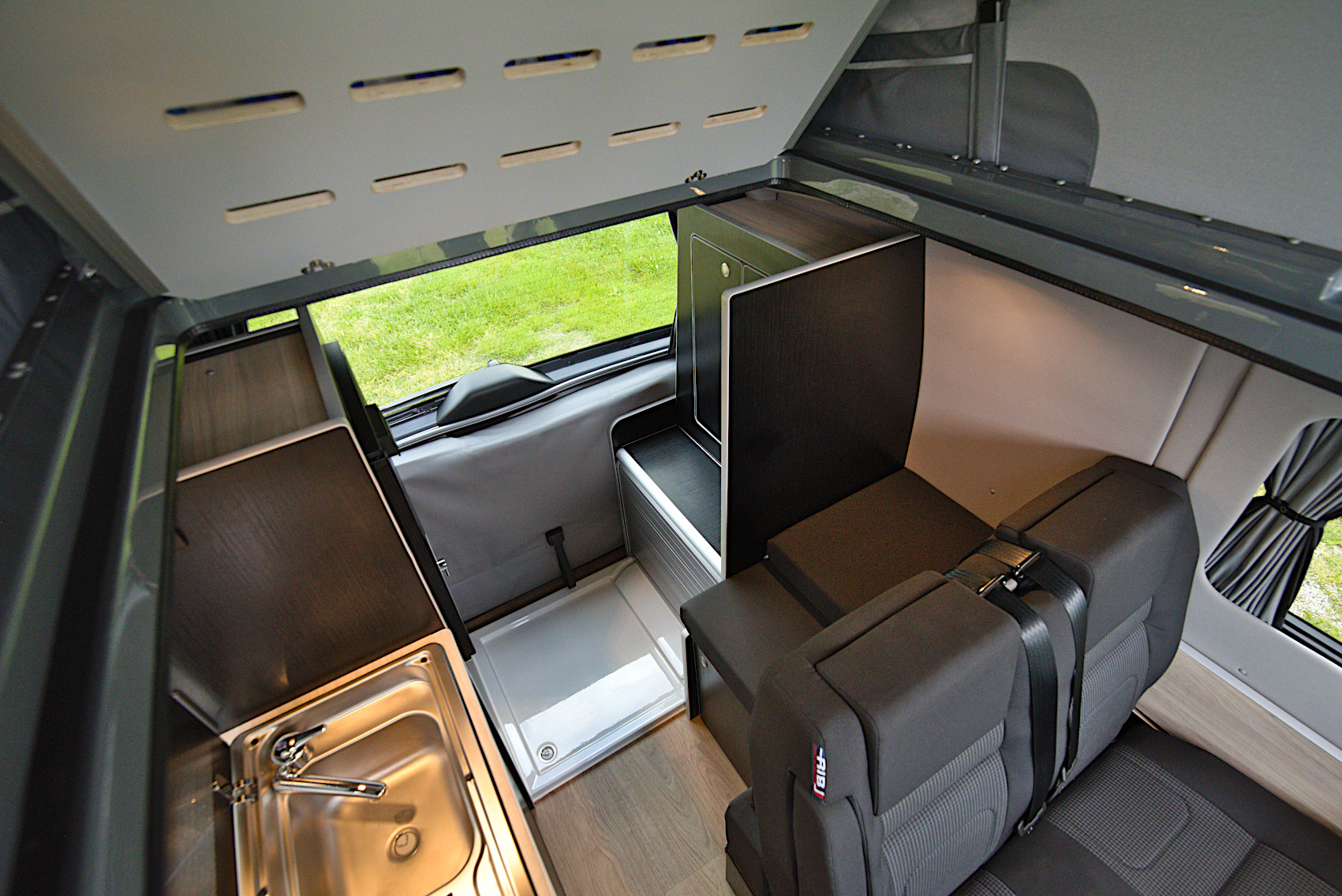 minivan c-lover con bagno posteriore per essere totalmente indipendenti